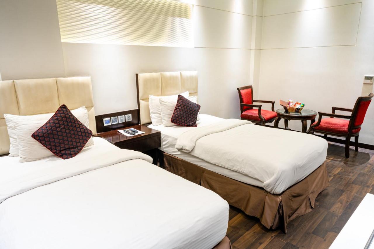 Grand Godwin Near Railway Stn Offers Free Airport Pick-up 4*