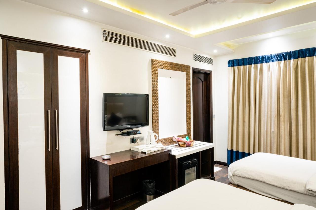 Grand Godwin Near Railway Stn Offers Free Airport Pick-up 4*