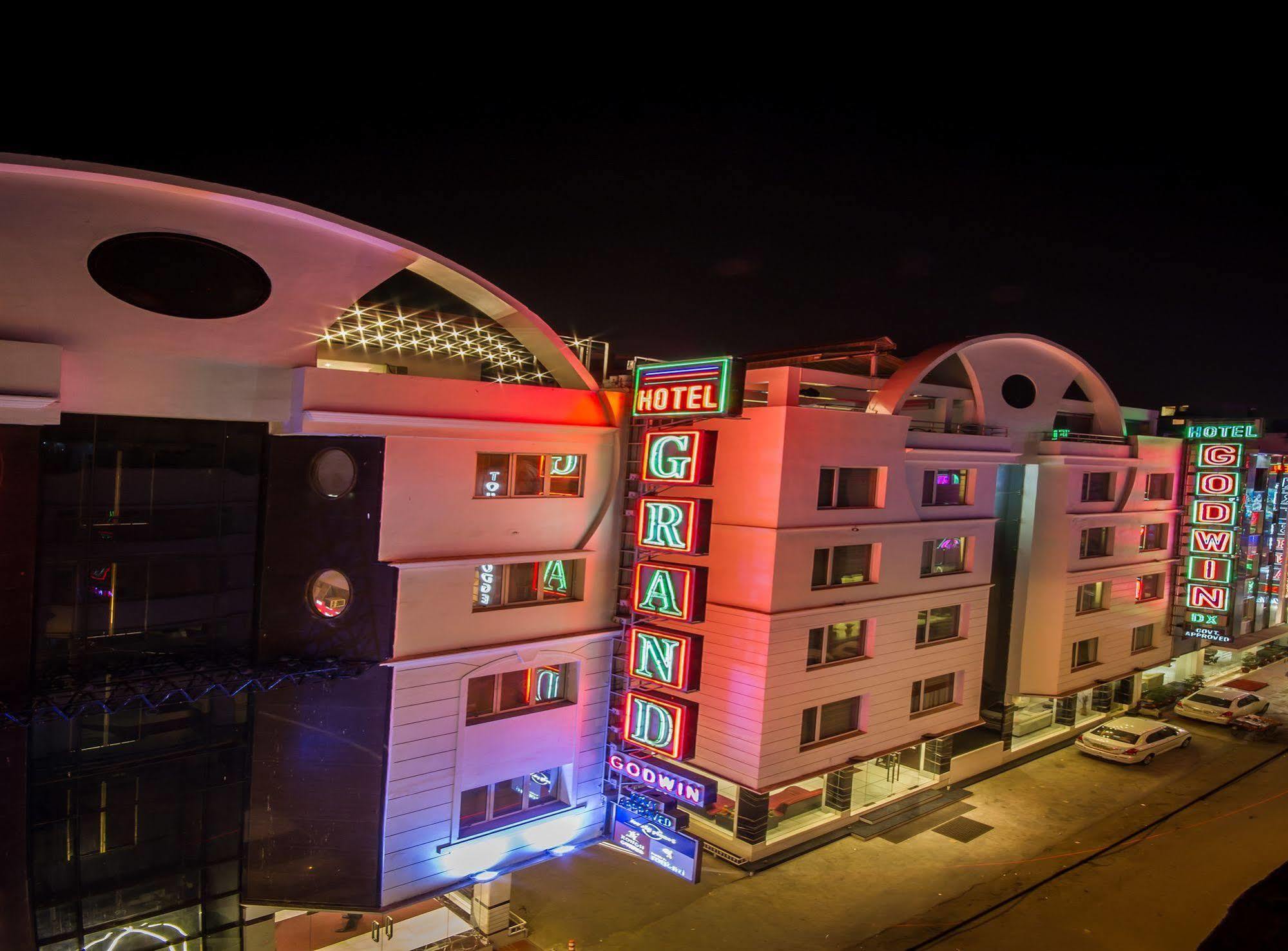 Grand Godwin Near Railway Stn Offers Free Airport Pick-up Hotel